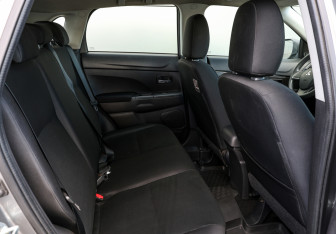 Подержанный автомобиль Mitsubishi ASX 2014 года (11 фото)
