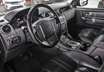 Подержанный автомобиль Land Rover Discovery 2014 года (16 фото)