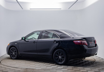 Подержанный автомобиль Toyota Camry Sedan 2008 года (7 фото)