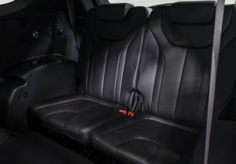 Подержанный автомобиль Hyundai Santa Fe 2019 года (14 фото)