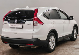 Подержанный автомобиль Honda CR-V 2014 года (5 фото)