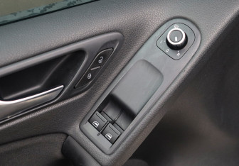 Подержанный автомобиль Volkswagen Golf Hatchback 2011 года (20 фото)