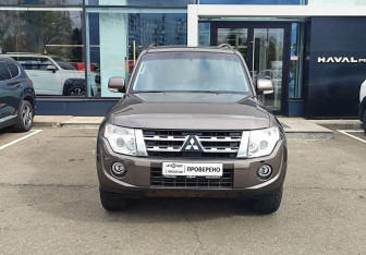 Подержанный автомобиль Mitsubishi Pajero 2014 года (2 фото)
