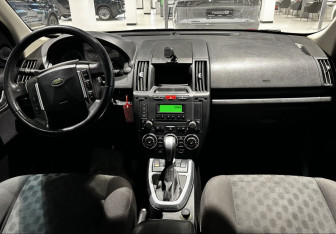 Подержанный автомобиль Land Rover Freelander 2007 года (15 фото)