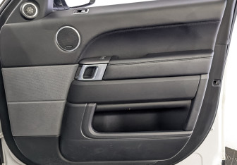 Подержанный автомобиль Land Rover Range Rover Sport 2020 года (23 фото)