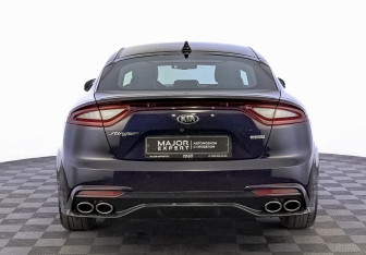 Подержанный автомобиль Kia Stinger 2019 года (6 фото)