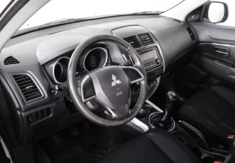 Подержанный автомобиль Mitsubishi ASX 2014 года (5 фото)
