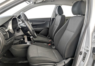 Подержанный автомобиль Kia Rio Sedan 2021 года (20 фото)