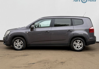 Подержанный автомобиль Chevrolet Orlando 2013 года (8 фото)