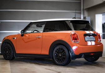 Подержанный автомобиль MINI Hatch 2019 года (6 фото)