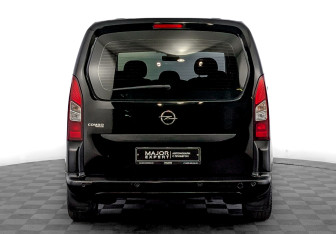 Подержанный автомобиль Opel Combo 2021 года (6 фото)