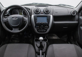 Подержанный автомобиль LADA (ВАЗ) Granta Liftback 2016 года (13 фото)