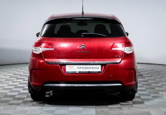 Подержанный автомобиль Citroen C4 Hatchback 2012 года (6 фото)