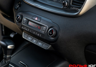 Подержанный автомобиль Kia Sorento 2018 года (11 фото)