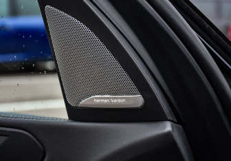 Подержанный автомобиль BMW X5 2023 года (19 фото)