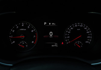 Подержанный автомобиль Kia Stinger 2021 года (25 фото)