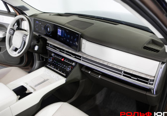 Подержанный автомобиль Hyundai Santa Fe 2024 года (7 фото)