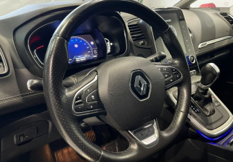 Подержанный автомобиль Renault Scenic 2018 года (13 фото)