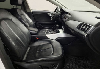 Подержанный автомобиль Audi A7 2012 года (9 фото)