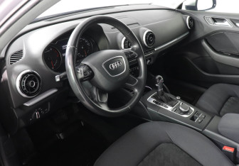 Подержанный автомобиль Audi A3 Sedan 2013 года (9 фото)
