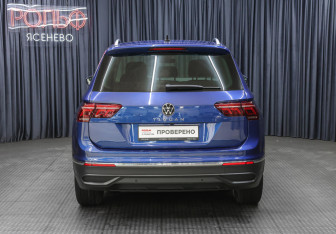 Подержанный автомобиль Volkswagen Tiguan 2022 года (6 фото)