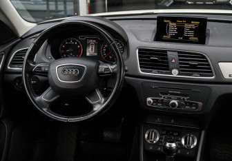 Подержанный автомобиль Audi Q3 2013 года (10 фото)