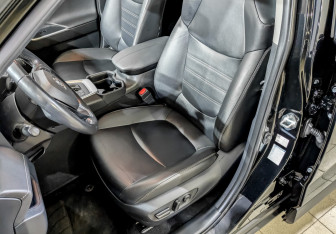Подержанный автомобиль Toyota RAV4 2020 года (20 фото)