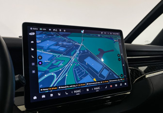 Подержанный автомобиль Zeekr 009 2023 года (23 фото)