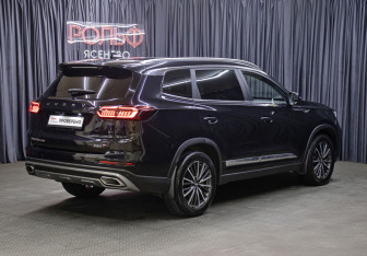 Подержанный автомобиль Chery Tiggo 8 Pro 2022 года (5 фото)