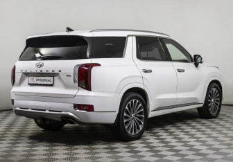 Подержанный автомобиль Hyundai Palisade 2022 года (5 фото)