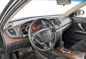 Подержанный автомобиль Nissan Teana 2011 года (16 фото)