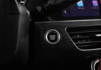 Подержанный автомобиль Geely Tugella 2023 года (25 фото)