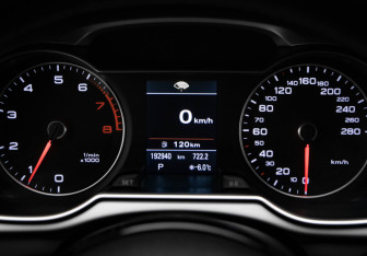 Подержанный автомобиль Audi A4 Sedan 2015 года (11 фото)