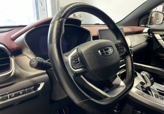Подержанный автомобиль Geely Coolray 2020 года (13 фото)