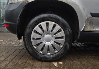 Подержанный автомобиль Skoda Yeti 2011 года (13 фото)