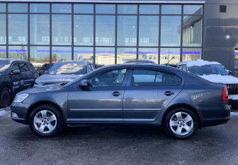 Подержанный автомобиль Skoda Octavia Liftback 2011 года (4 фото)