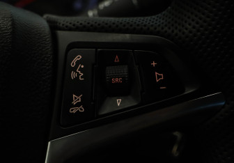 Подержанный автомобиль Opel Astra Hatchback 2012 года (10 фото)