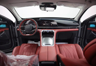 Подержанный автомобиль Exeed RX 2023 года (8 фото)