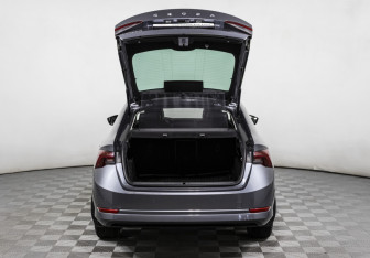 Подержанный автомобиль Skoda Octavia Liftback 2020 года (20 фото)