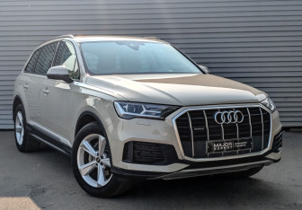 Подержанный автомобиль Audi Q7 2021 года (3 фото)