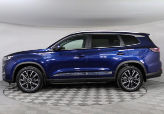 Подержанный автомобиль Chery Tiggo 8 Pro Max 2023 года (8 фото)