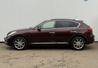 Подержанный автомобиль Infiniti QX50 2016 года (8 фото)