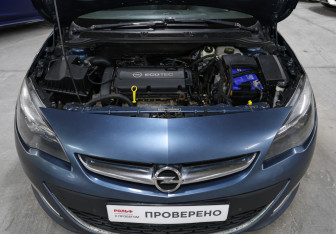Подержанный автомобиль Opel Astra Hatchback 2013 года (9 фото)