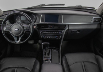 Подержанный автомобиль Kia Optima Sedan 2016 года (13 фото)