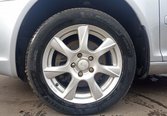 Подержанный автомобиль Skoda Octavia Wagon 2010 года (9 фото)