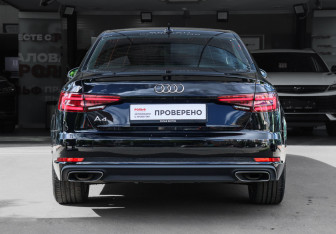 Подержанный автомобиль Audi A4 Sedan 2019 года (6 фото)