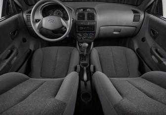 Подержанный автомобиль Hyundai Accent Sedan 2008 года (12 фото)