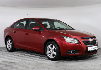 Подержанный автомобиль Chevrolet Cruze Sedan 2011 года (2 фото)