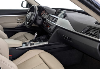 Подержанный автомобиль BMW M3 Sedan 2015 года (13 фото)