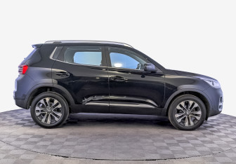 Подержанный автомобиль Chery Tiggo 4 2022 года (4 фото)